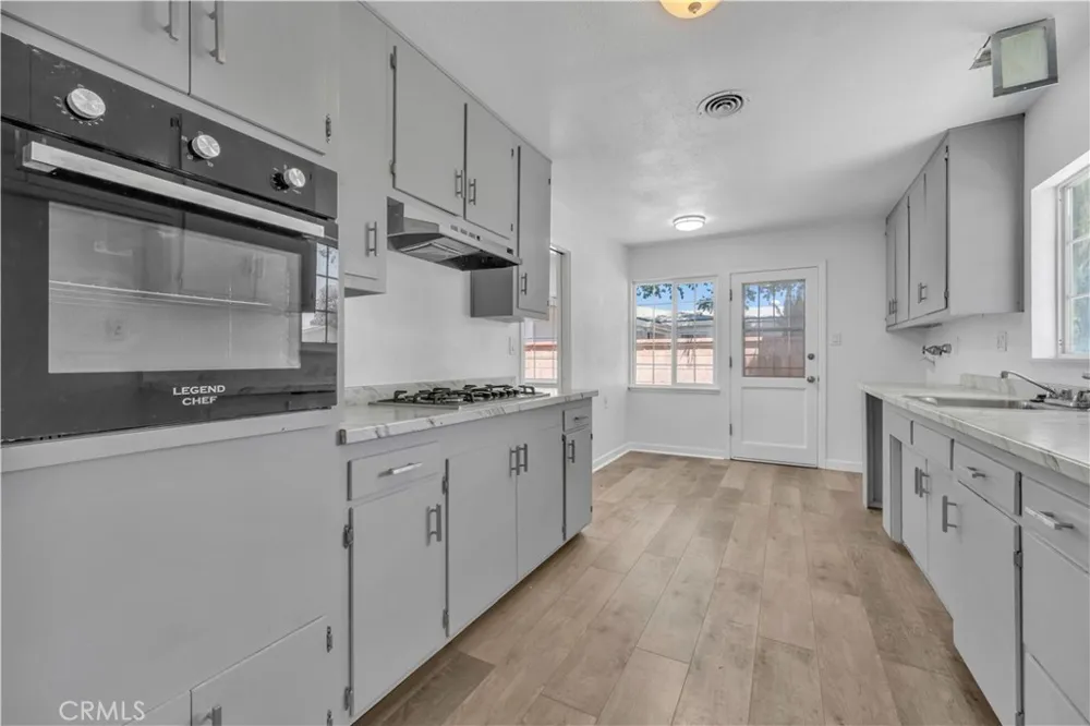 44933 16th W Lancaster, CA 93534