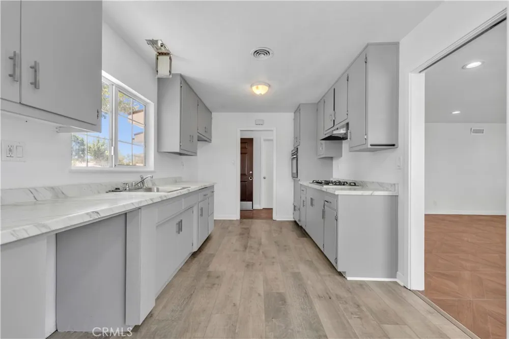44933 16th W Lancaster, CA 93534