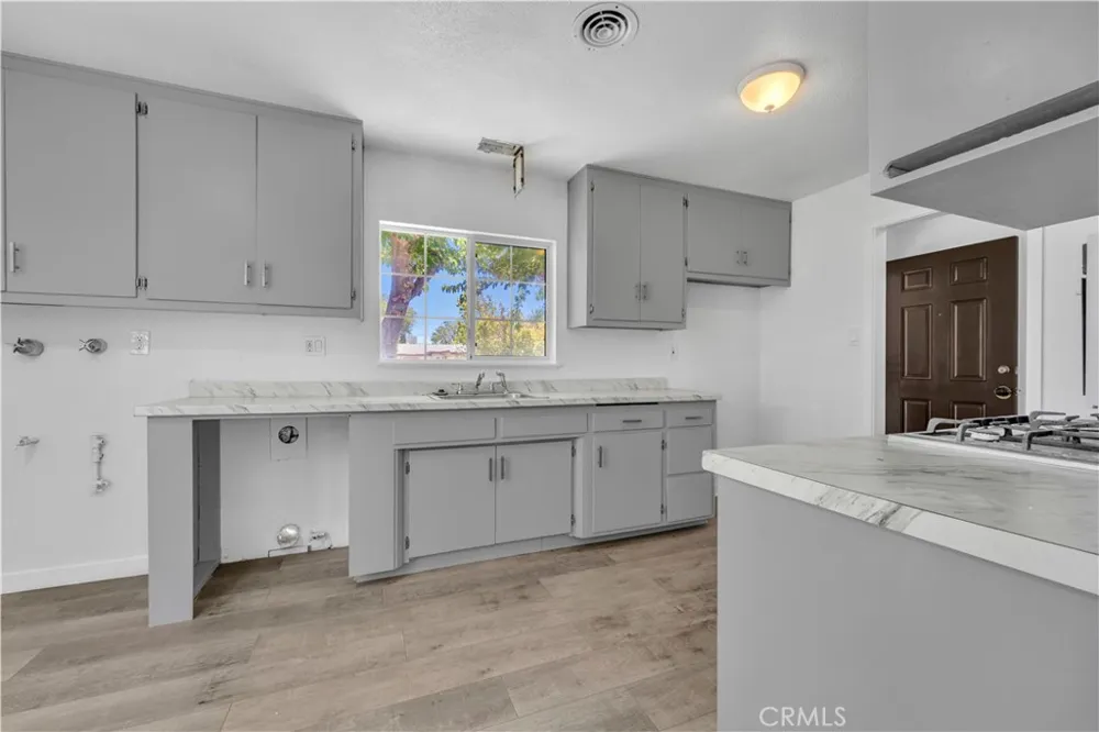 44933 16th W Lancaster, CA 93534