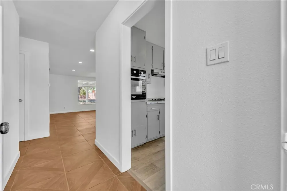 44933 16th W Lancaster, CA 93534
