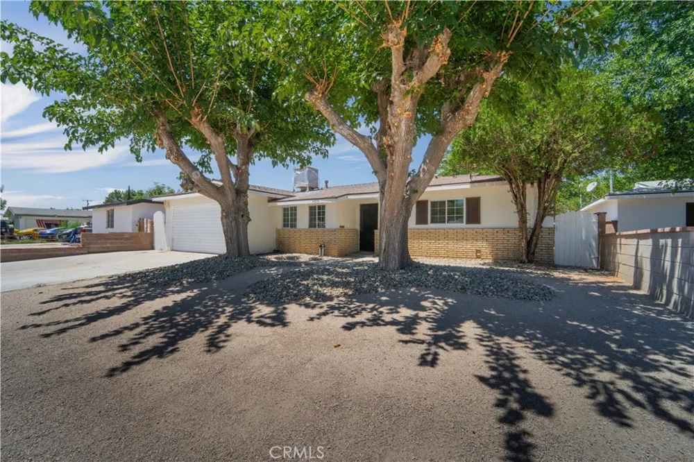 44933 16th W Lancaster, CA 93534