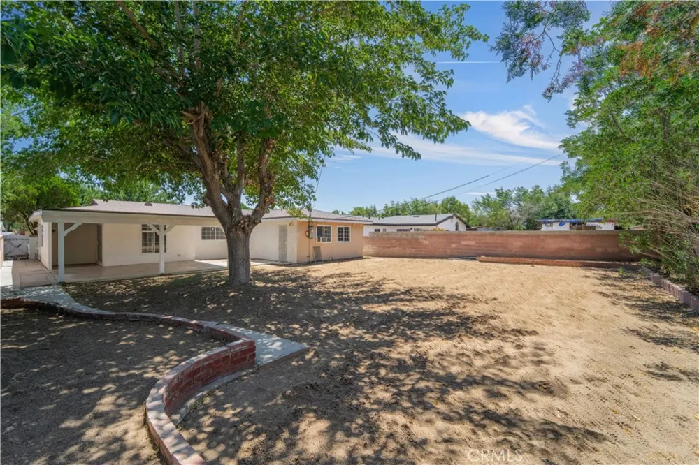 44933 16th W Lancaster, CA 93534