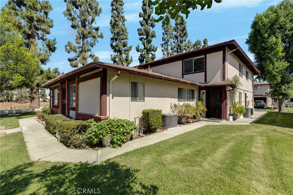 1191 W Calle Del Sol #3 Azusa, CA 91702