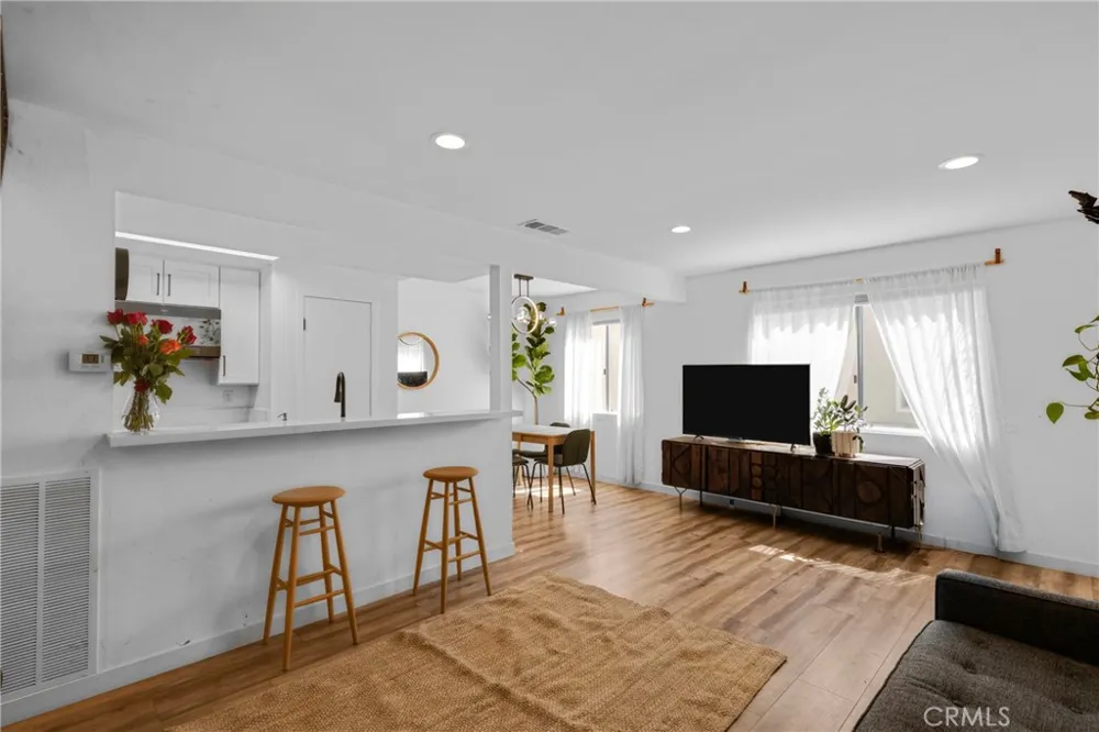 1191 W Calle Del Sol #3 Azusa, CA 91702