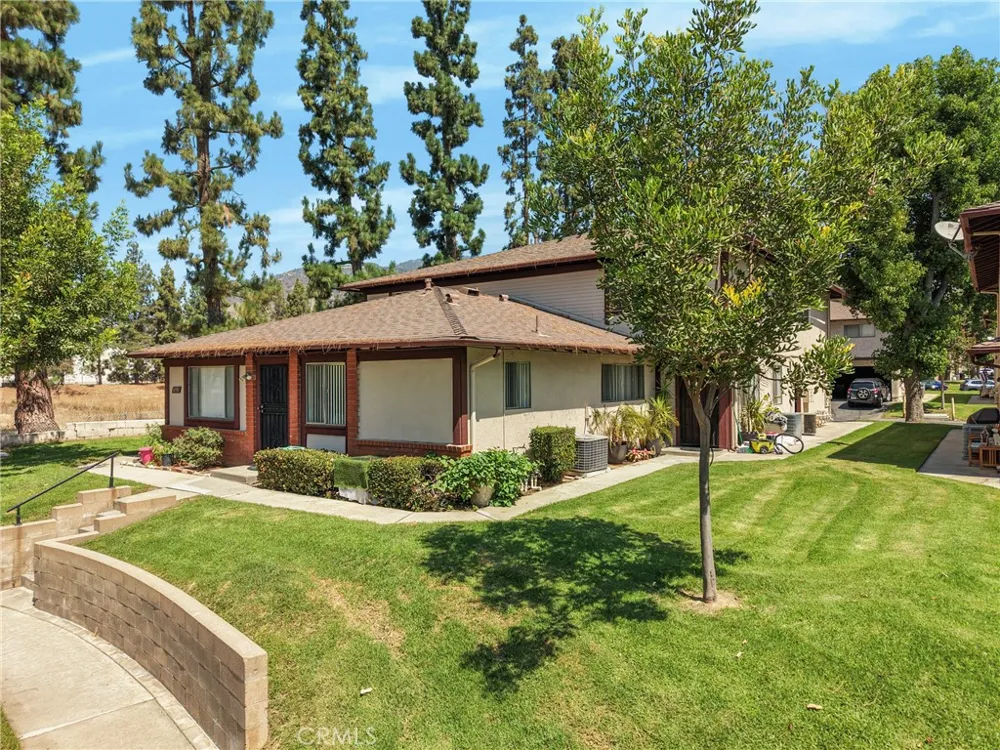 1191 W Calle Del Sol #3 Azusa, CA 91702