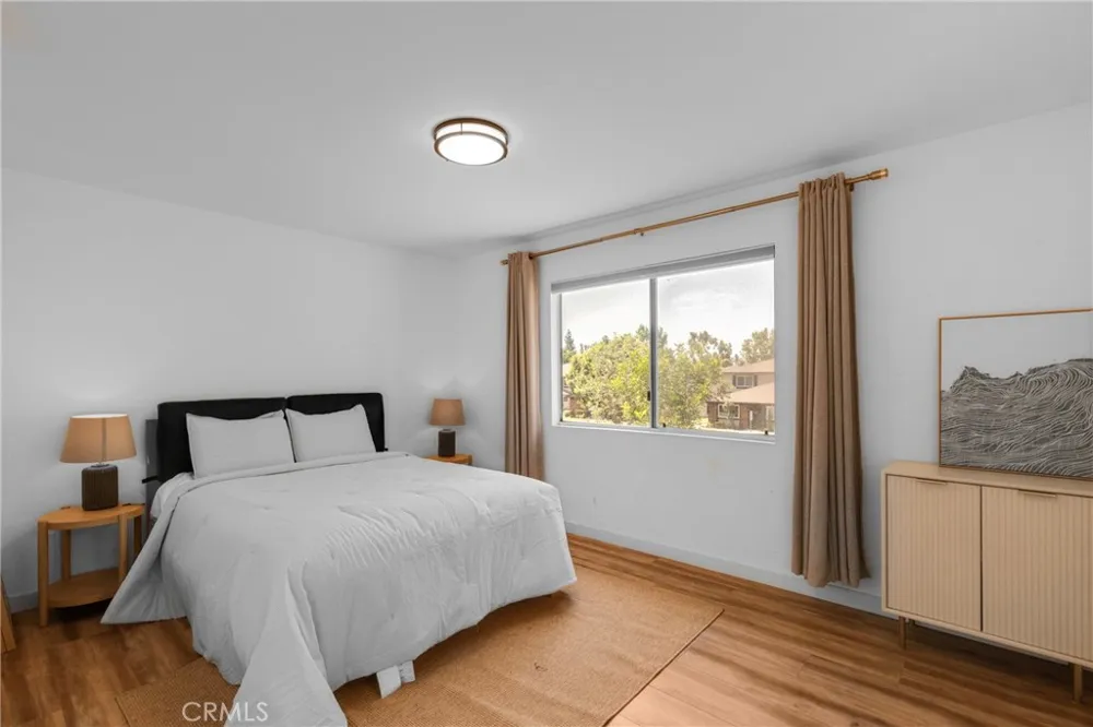 1191 W Calle Del Sol #3 Azusa, CA 91702