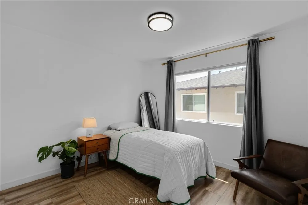 1191 W Calle Del Sol #3 Azusa, CA 91702