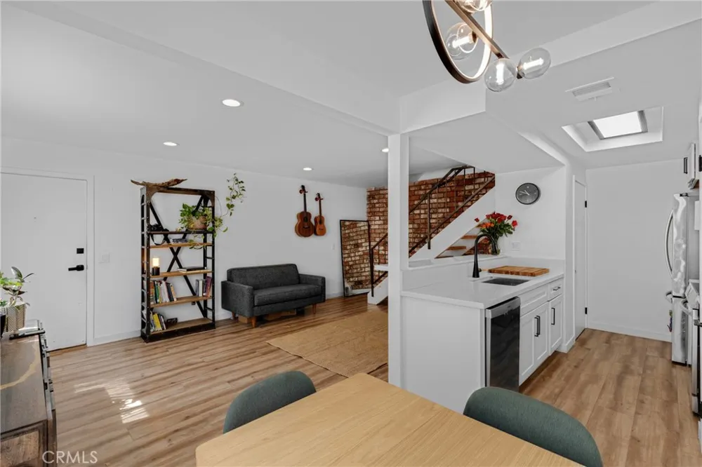 1191 W Calle Del Sol #3 Azusa, CA 91702