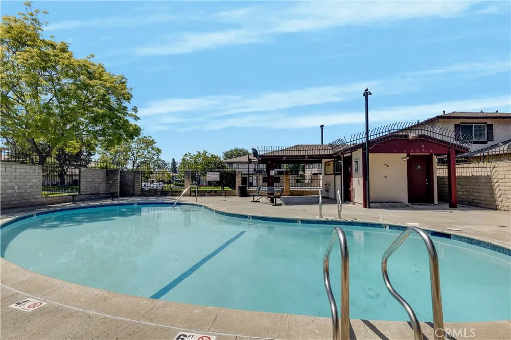1191 W Calle Del Sol #3 Azusa, CA 91702