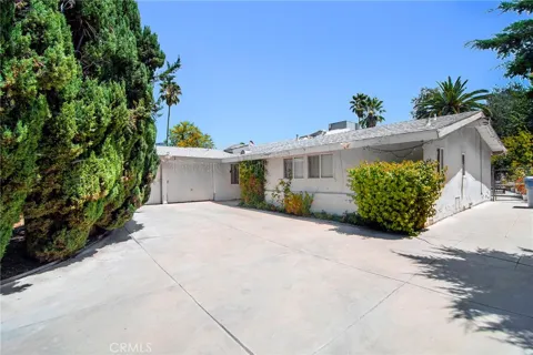5614 Oso Avenue