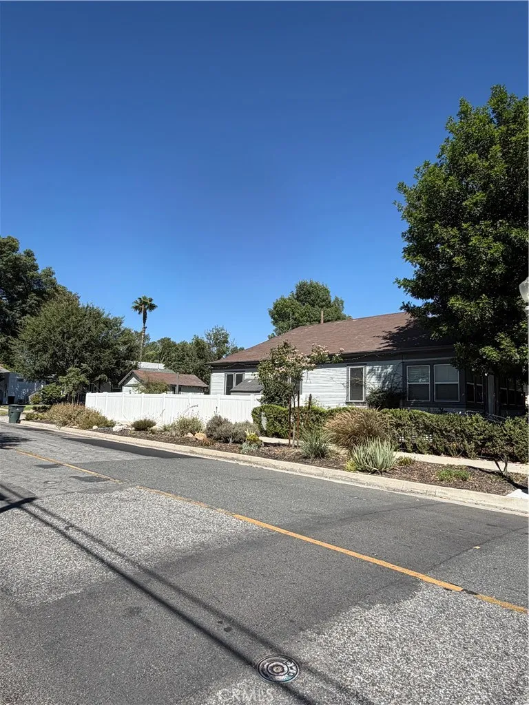 4193 5th Street Riverside, CA 92501