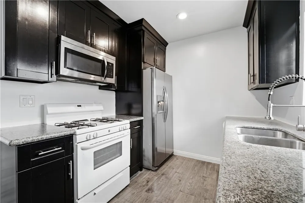 10715 Moorpark Street #1 Los Angeles, CA 91602