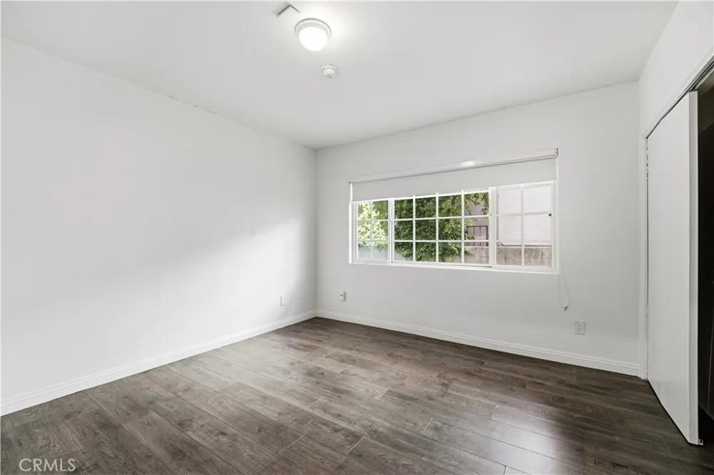 10715 Moorpark Street #1 Los Angeles, CA 91602