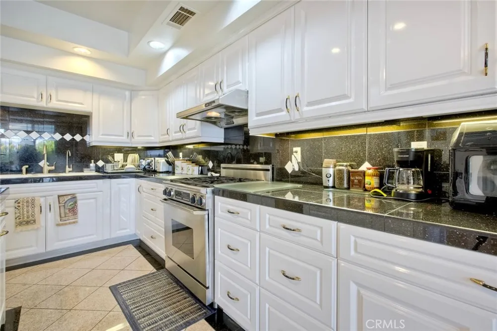 44273 French Circle Hemet, CA 92544