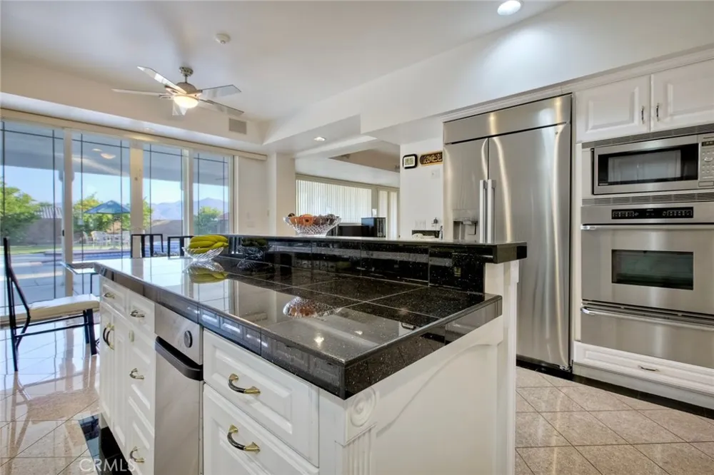 44273 French Circle Hemet, CA 92544