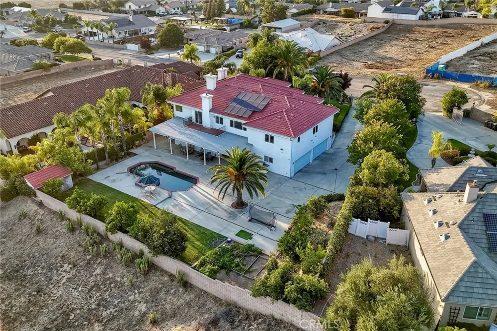 44273 French Circle Hemet, CA 92544