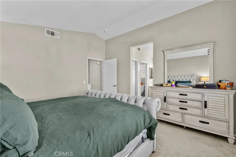 32166 Via Arias Temecula, CA 92592