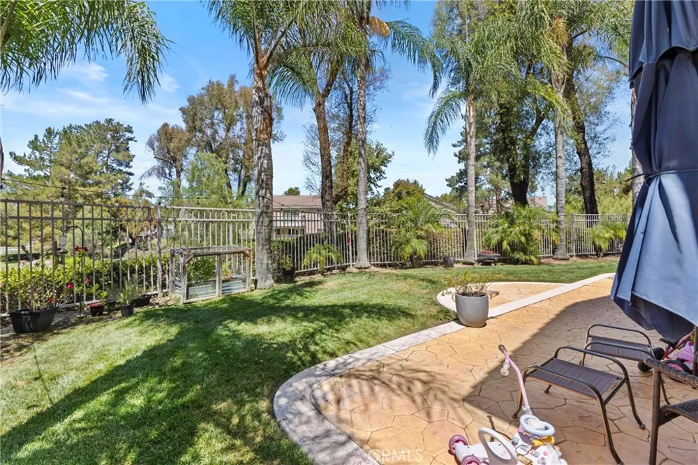 32166 Via Arias Temecula, CA 92592