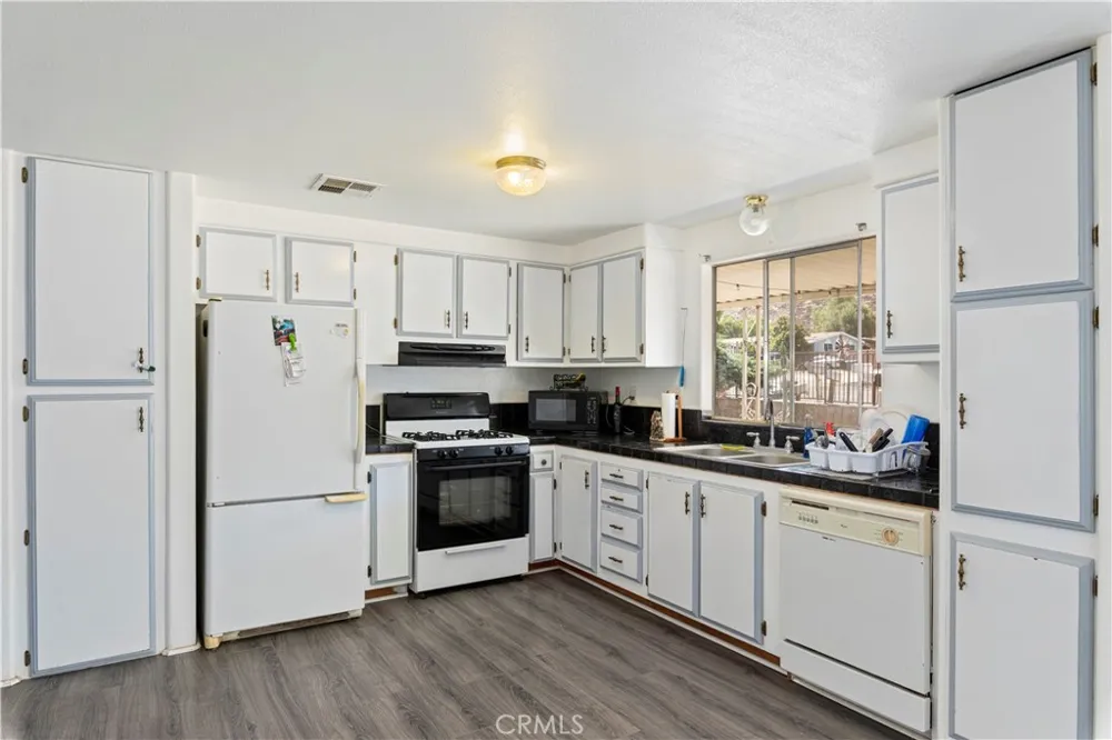 26299 Olson Homeland, CA 92548