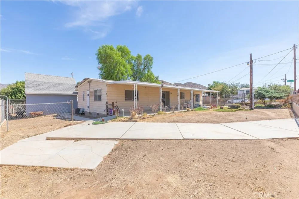 26299 Olson Homeland, CA 92548