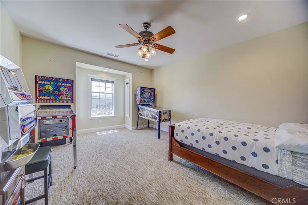 39911 Green Meadow Road Temecula, CA 92592