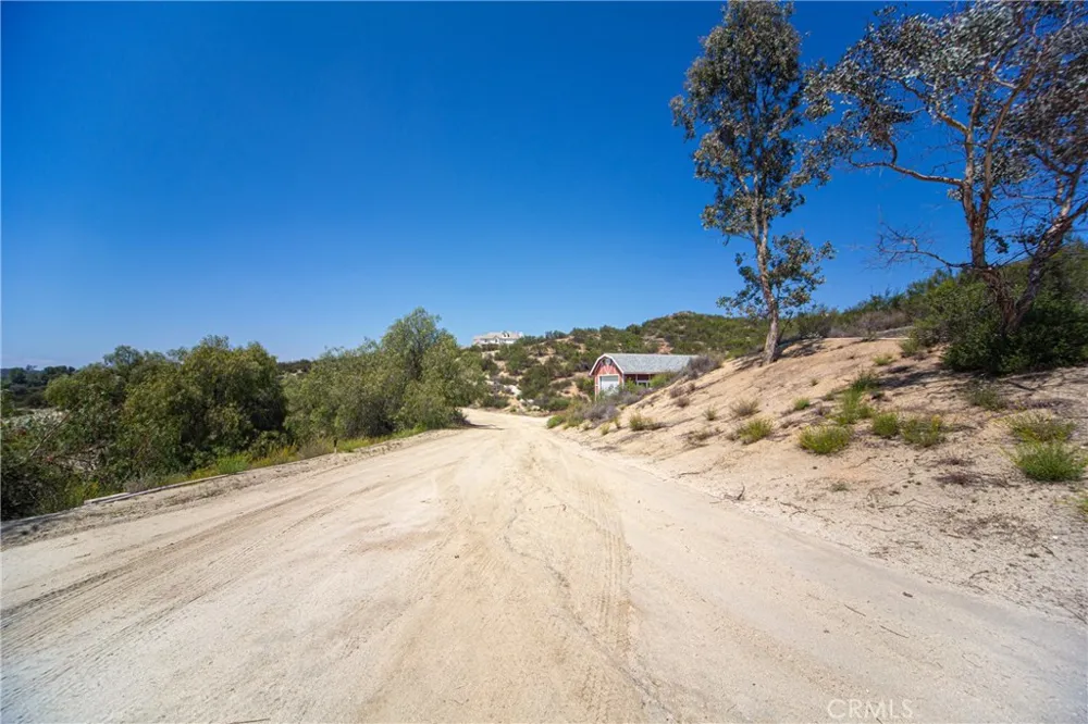 39911 Green Meadow Road Temecula, CA 92592