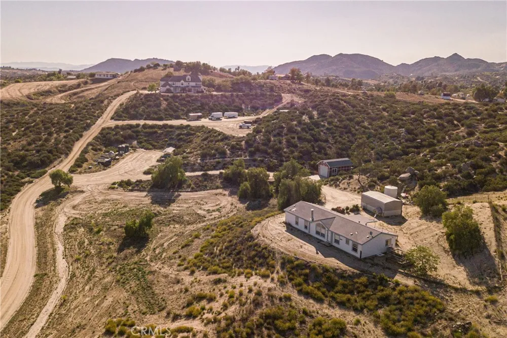 39911 Green Meadow Road Temecula, CA 92592