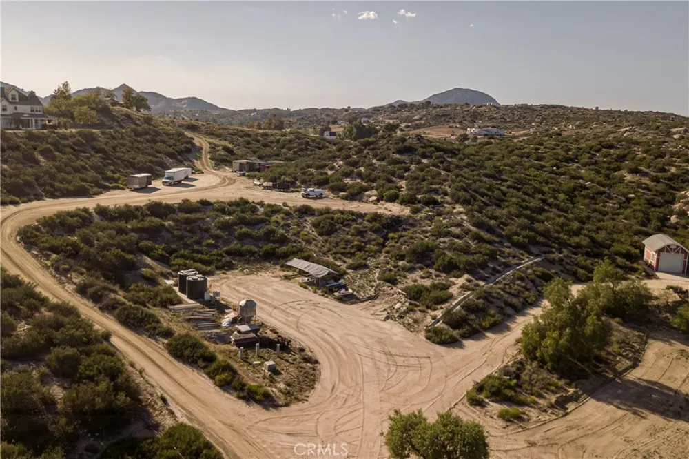 39911 Green Meadow Road Temecula, CA 92592