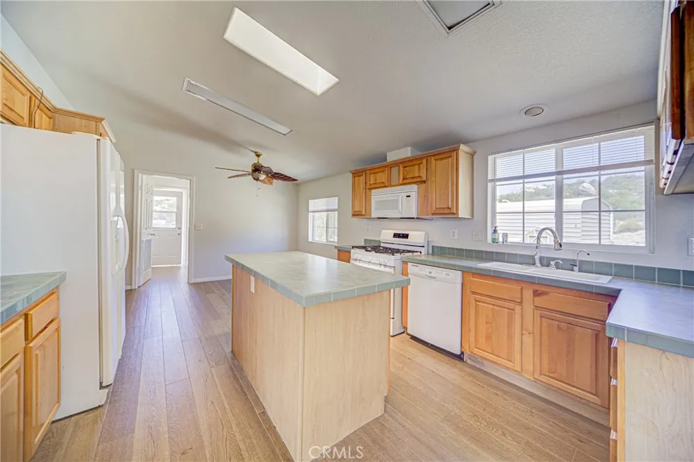 39911 Green Meadow Road Temecula, CA 92592