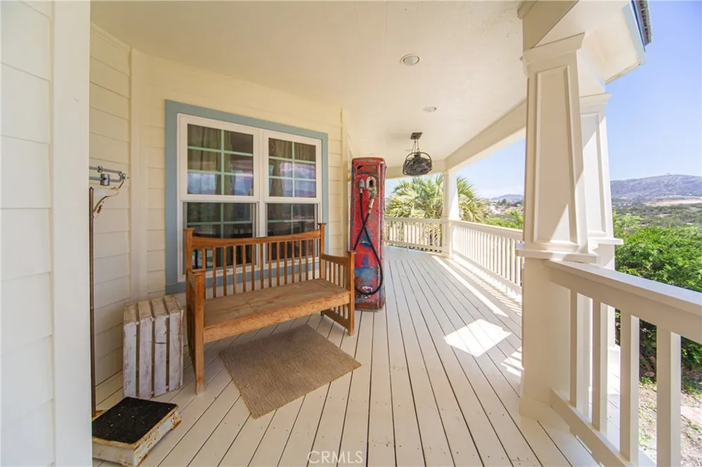 39911 Green Meadow Road Temecula, CA 92592