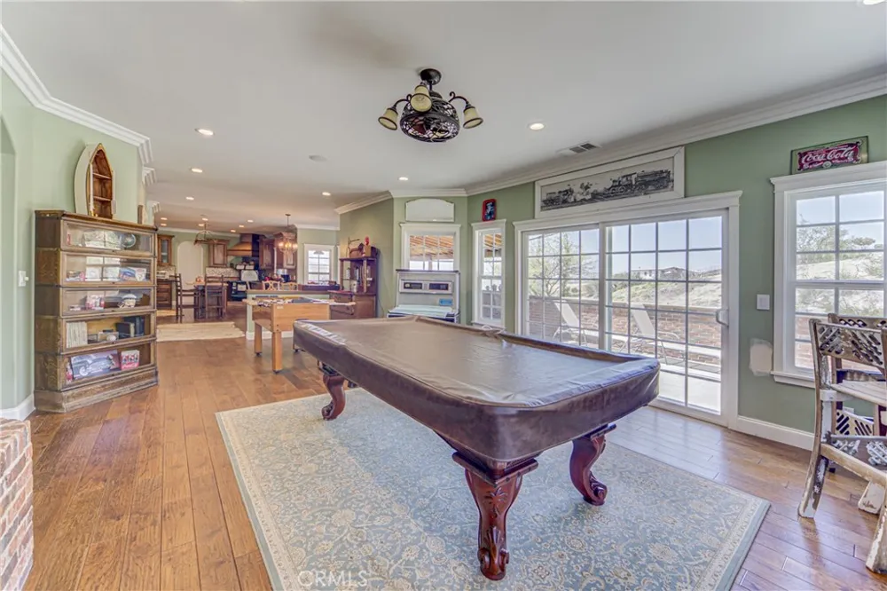 39911 Green Meadow Road Temecula, CA 92592