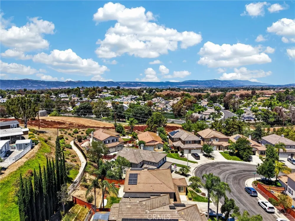 41211 Pine Tree Temecula, CA 92591