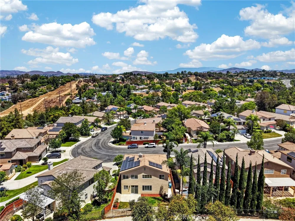 41211 Pine Tree Temecula, CA 92591