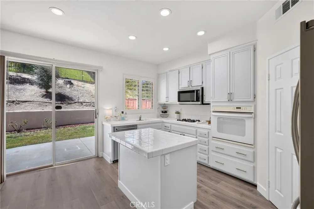 41211 Pine Tree Temecula, CA 92591