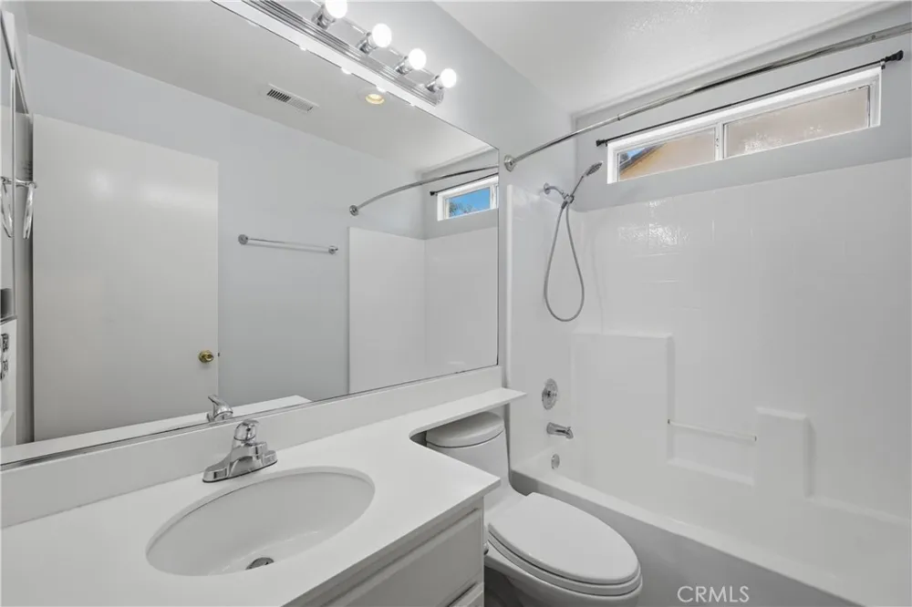 33265 Calle Langarica Temecula, CA 92592