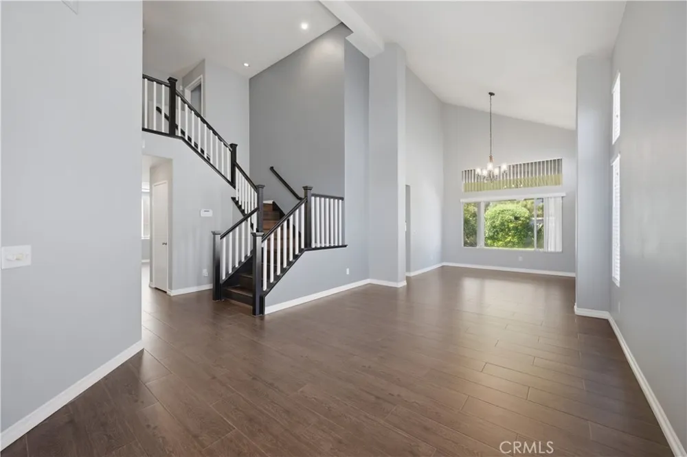 33265 Calle Langarica Temecula, CA 92592