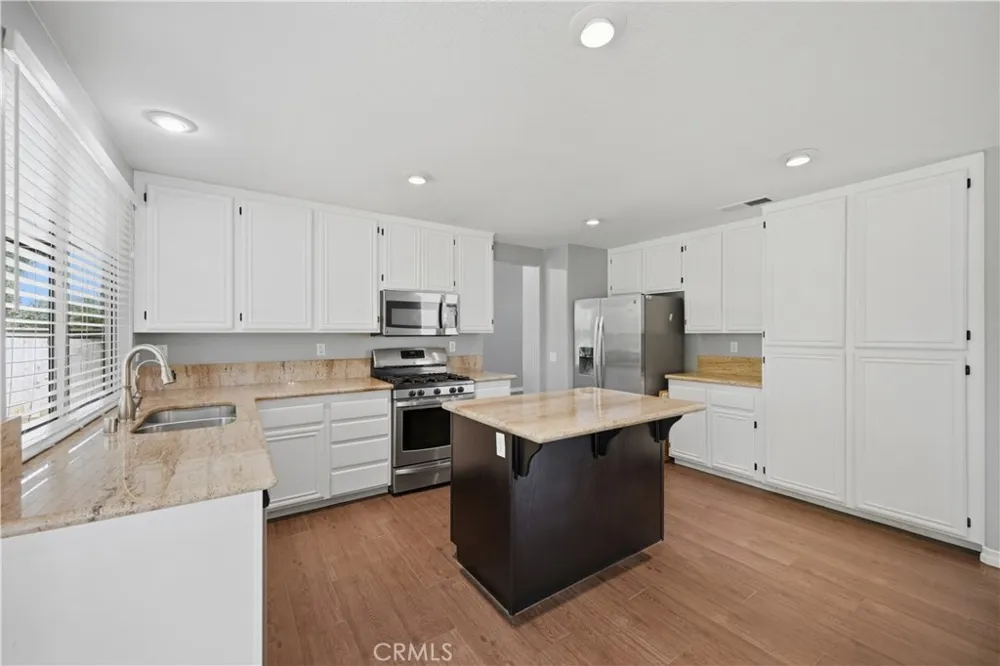 33265 Calle Langarica Temecula, CA 92592