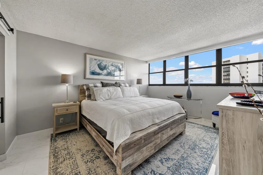 336 Golfview Road #614 North Palm Beach, FL 33408