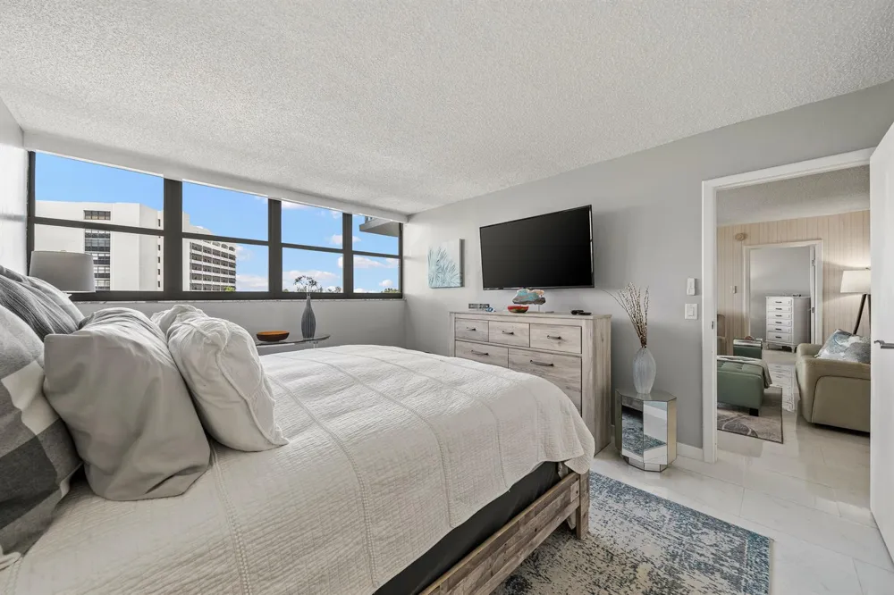 336 Golfview Road #614 North Palm Beach, FL 33408