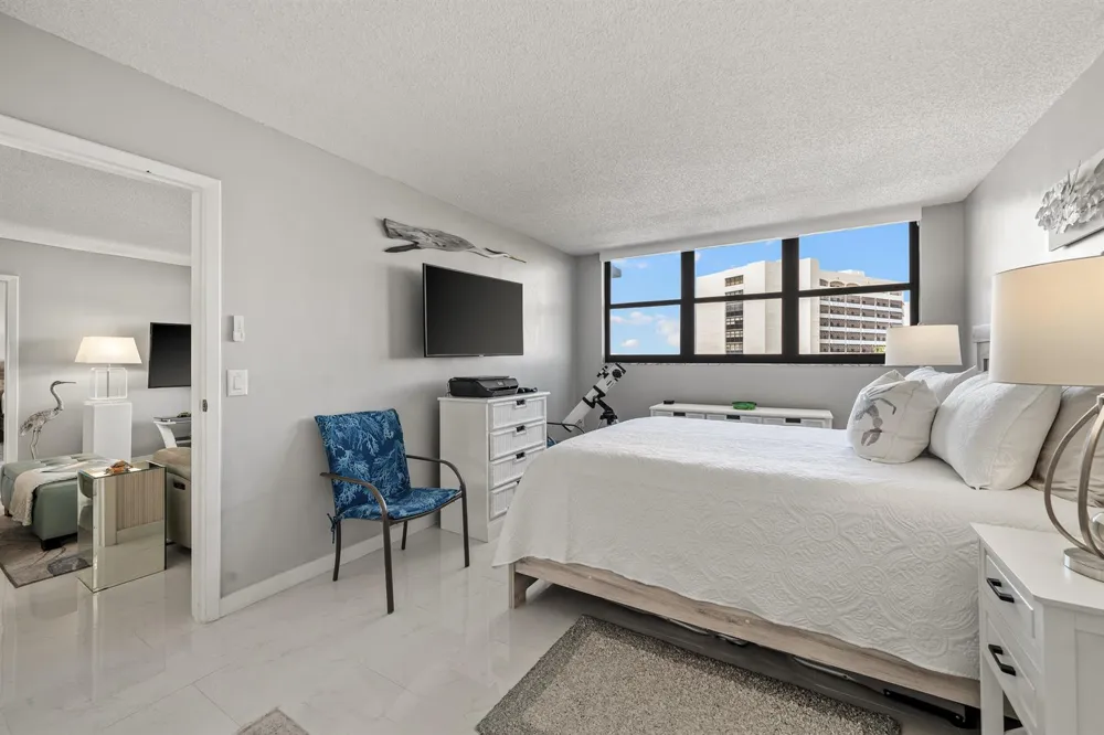336 Golfview Road #614 North Palm Beach, FL 33408