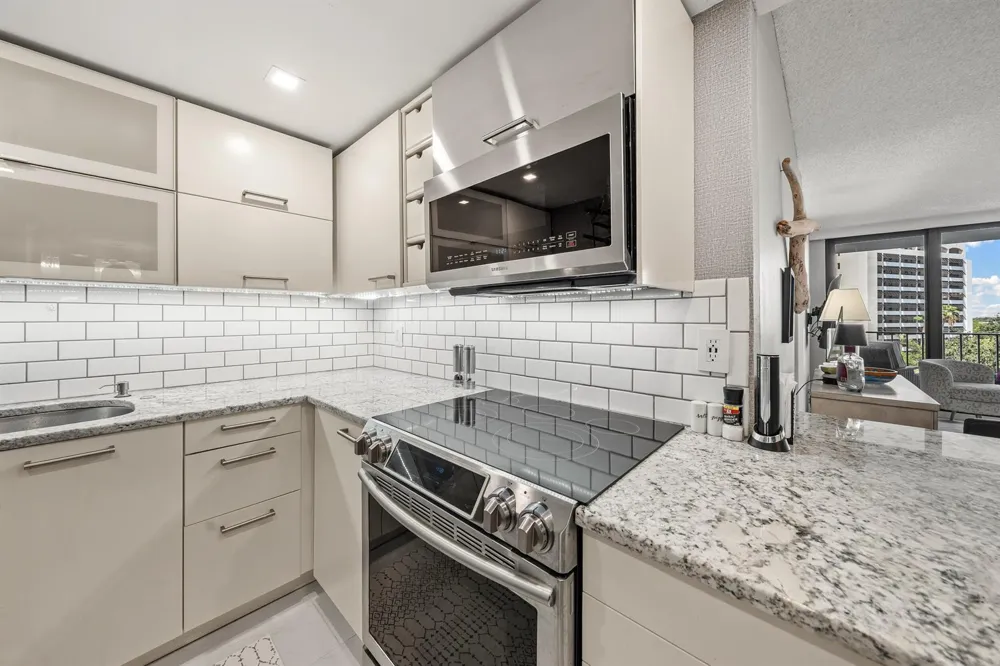 336 Golfview Road #614 North Palm Beach, FL 33408