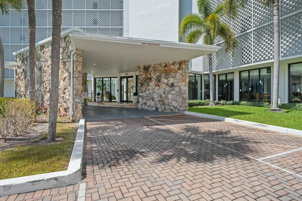 336 Golfview Road #614 North Palm Beach, FL 33408