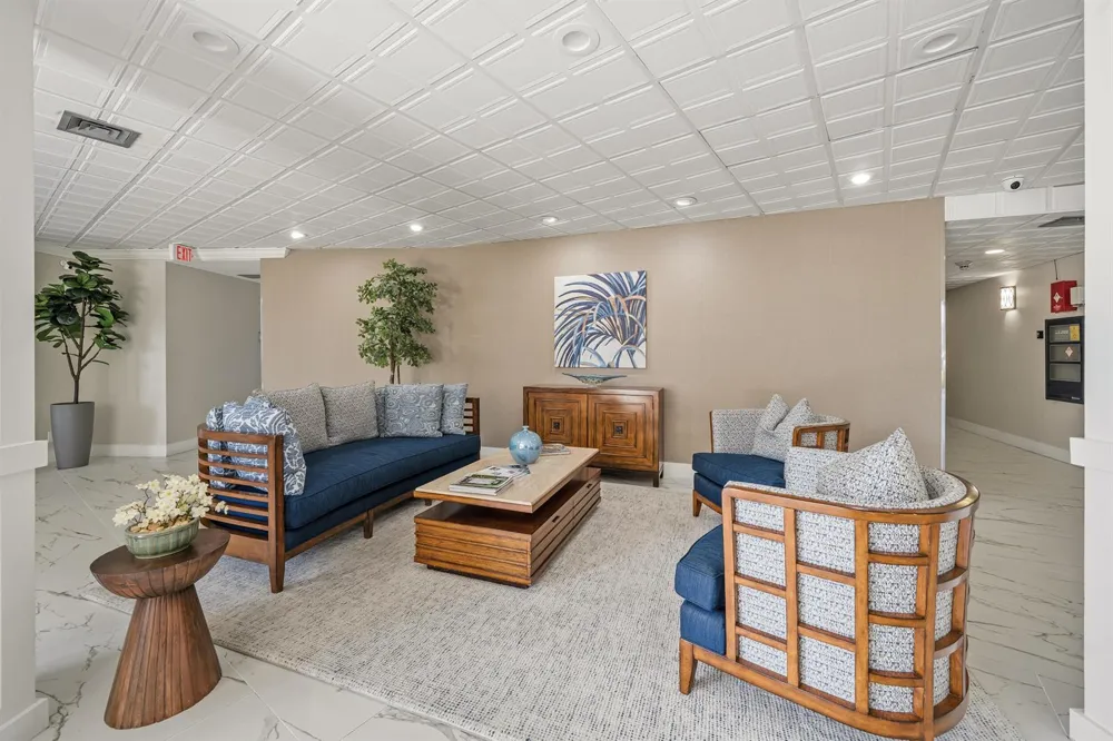 336 Golfview Road #614 North Palm Beach, FL 33408