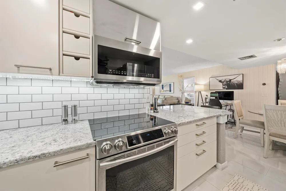 336 Golfview Road #614 North Palm Beach, FL 33408