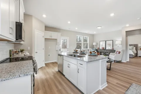 28 Aurora Cir