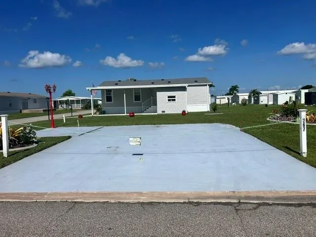 267 DOLPHIN PKWY Punta Gorda, FL 33950
