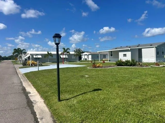 267 DOLPHIN PKWY Punta Gorda, FL 33950