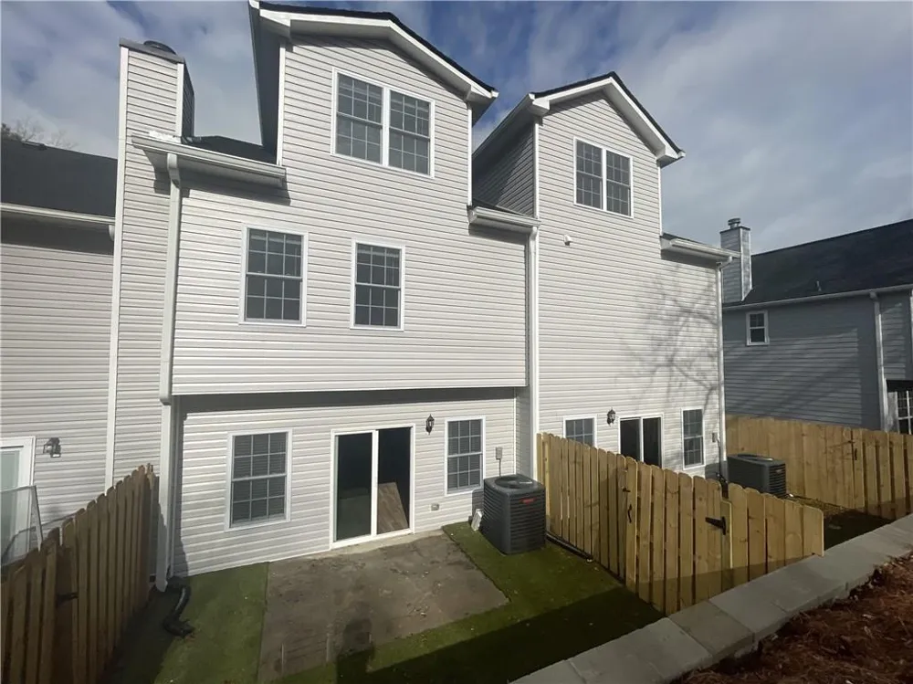 4034 Oak glenn Drive Duluth, GA 30096