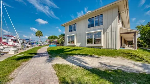 3436 Marinatown Lane