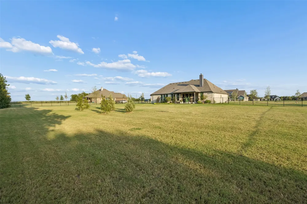 330 Waterview Drive Gunter, TX 75058